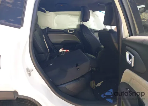 2024 Jeep Compass Latitude 4X4 from USA, damaged, VIN 3C4NJDBN1RT595525